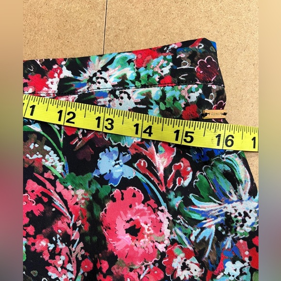 Tahari Women Skirt A line Flower Stretch Elastic Waist Small Size NWT - Picture 5 of 9